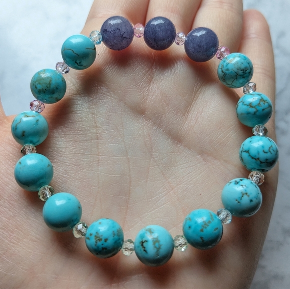 Turquoise Angelite Crystal gemstone 10mm bead stretch bracelet - Picture 2 of 6